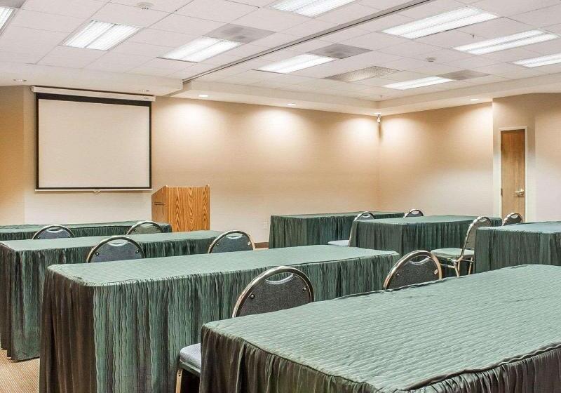 Отель Sleep Inn Sea Tac Airport