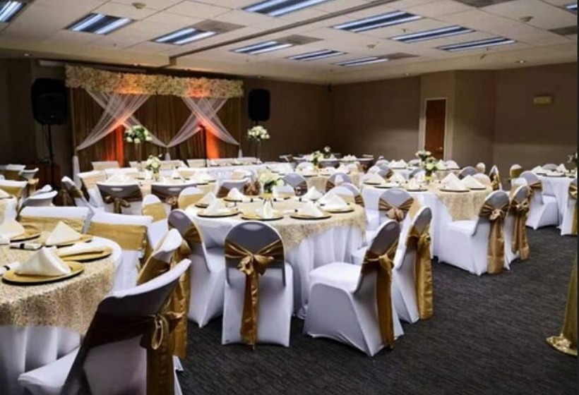 Отель Sleep Inn Sea Tac Airport