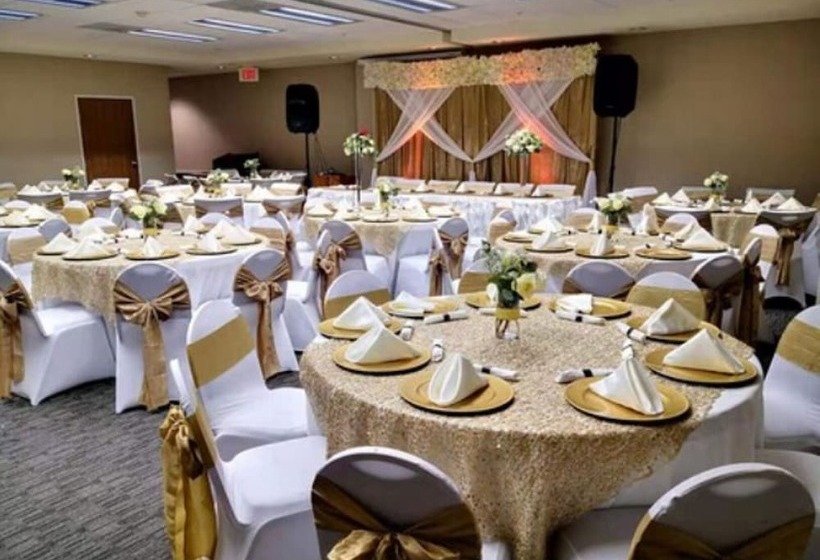 Отель Sleep Inn Sea Tac Airport