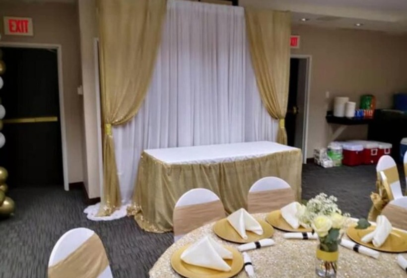 Отель Sleep Inn Sea Tac Airport