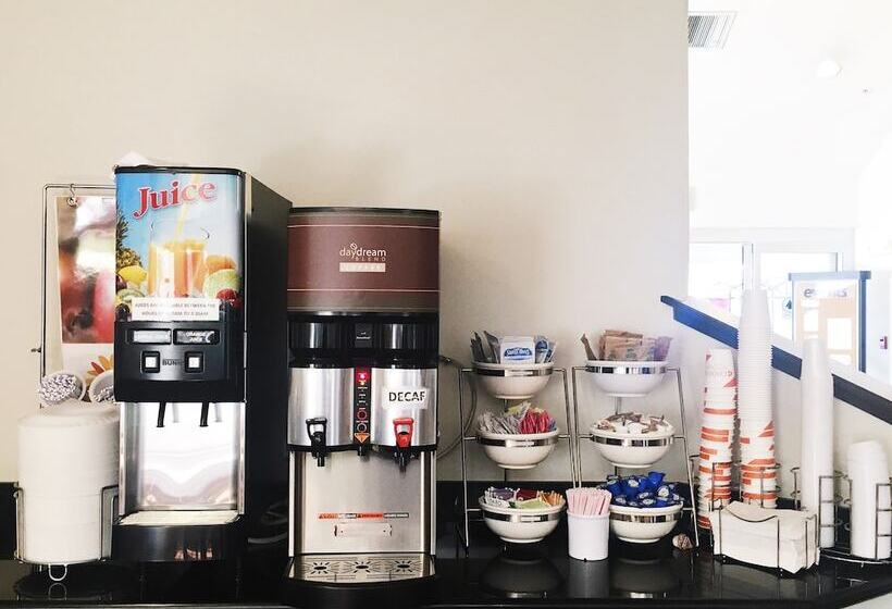 Отель Sleep Inn Sea Tac Airport