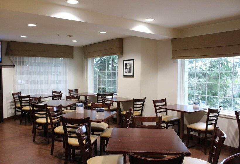 Отель Sleep Inn Sea Tac Airport