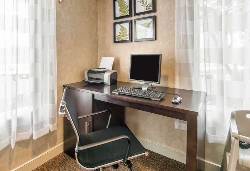 酒店 Spark By Hilton Fredericksburg Southpoint