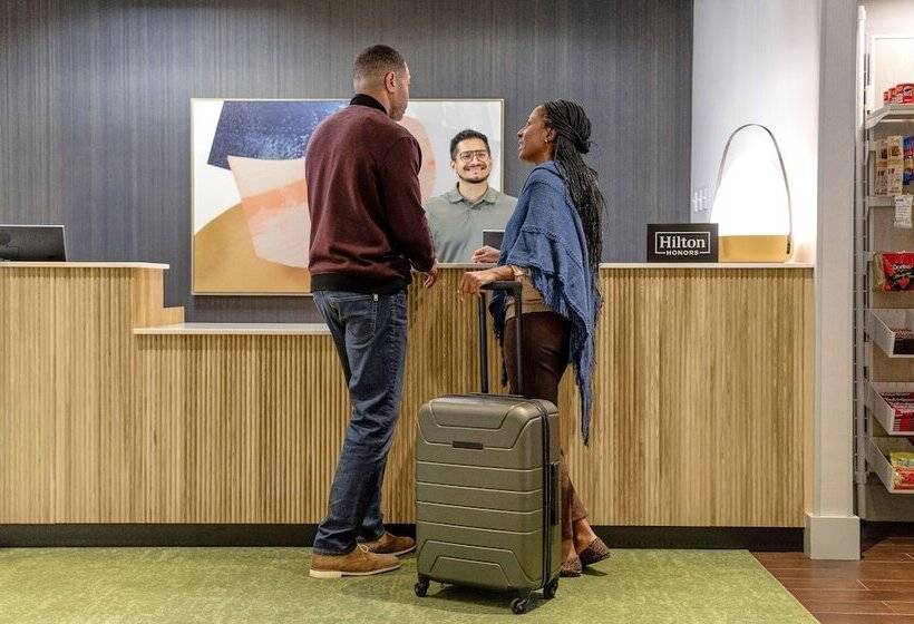 酒店 Spark By Hilton Fredericksburg Southpoint