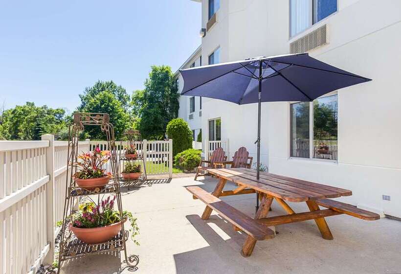 فندق Sleep Inn & Suites Bay View Acme   Traverse City