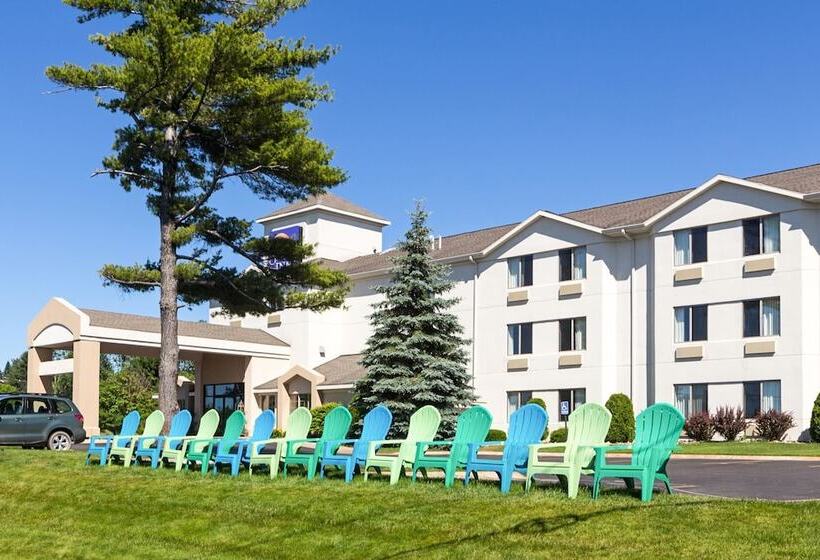 فندق Sleep Inn & Suites Bay View Acme   Traverse City