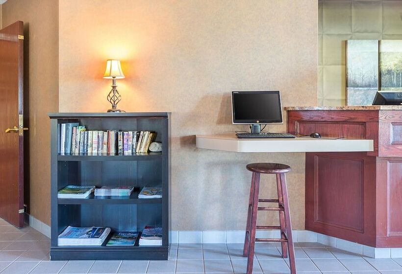 فندق Sleep Inn & Suites Bay View Acme   Traverse City