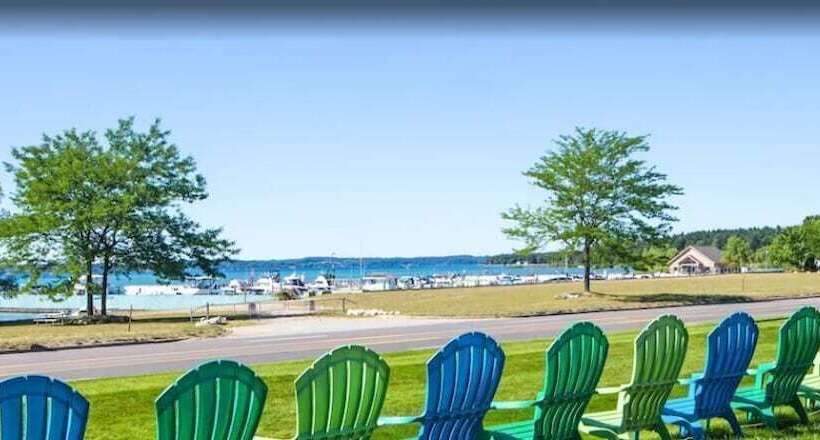 فندق Sleep Inn & Suites Bay View Acme   Traverse City