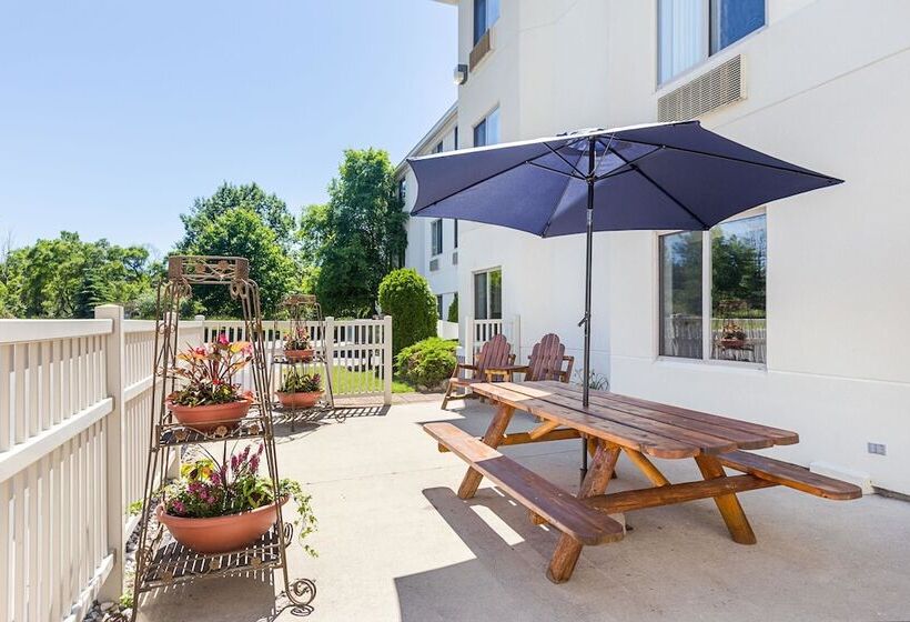 فندق Sleep Inn & Suites Bay View Acme   Traverse City