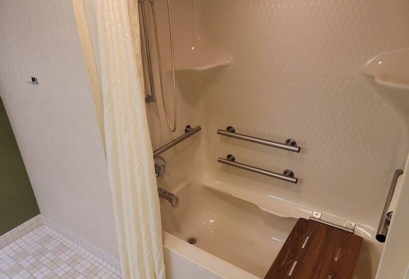 هتل Sleep Inn & Suites Bay View Acme   Traverse City