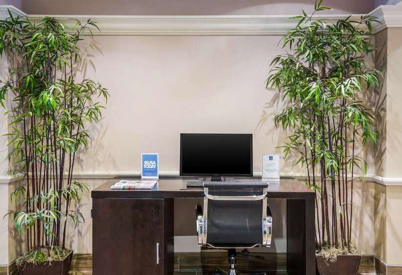 هتل Sleep Inn & Suites