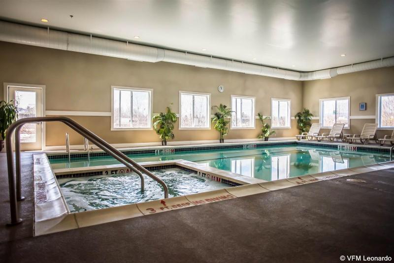 هتل Sleep Inn & Suites