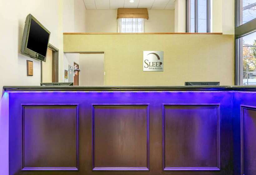 בית מלון כפרי Sleep Inn & Suites Near Sports World Blvd