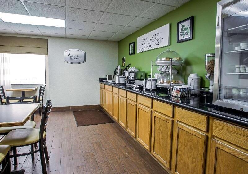 בית מלון כפרי Sleep Inn & Suites Near Sports World Blvd