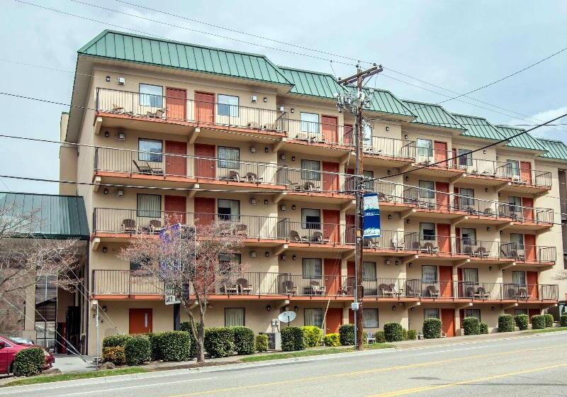 בית מלון כפרי Sleep Inn & Suites Near Sports World Blvd