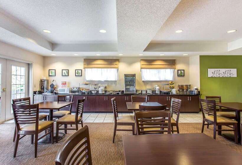 Отель Sleep Inn & Suites