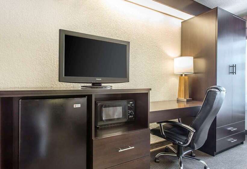 Отель Sleep Inn & Suites