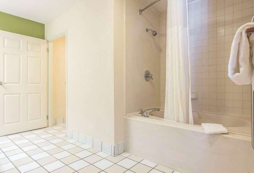 Отель Sleep Inn & Suites