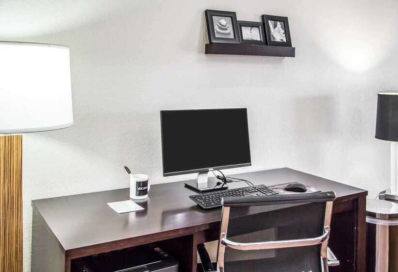 בית מלון כפרי Sleep Inn & Suites Oklahoma City North