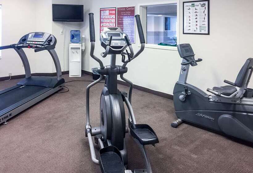 ホテル Sleep Inn & Suites Queensbury  Lake George