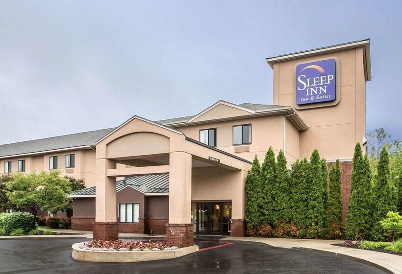 ホテル Sleep Inn & Suites Queensbury  Lake George