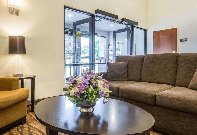 ホテル Sleep Inn & Suites Queensbury  Lake George