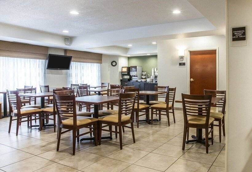 ホテル Sleep Inn & Suites Queensbury  Lake George