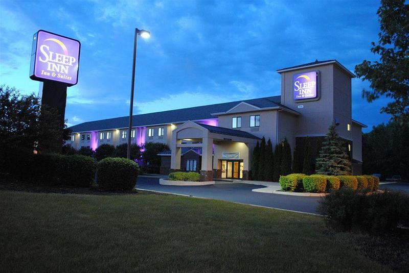 Отель Sleep Inn & Suites Queensbury  Lake George