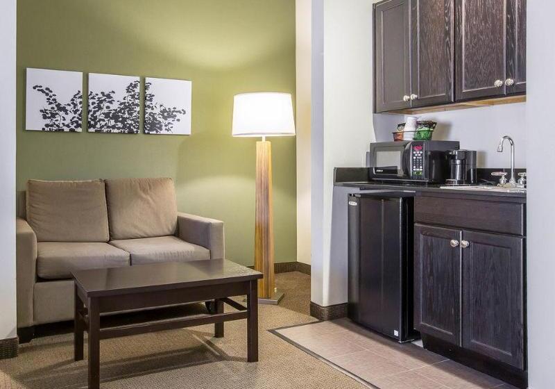 ホテル Sleep Inn & Suites Queensbury  Lake George