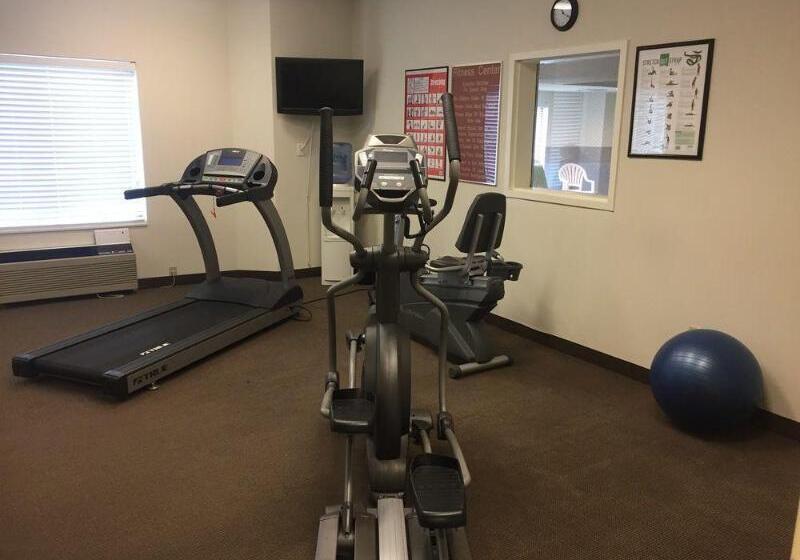 ホテル Sleep Inn & Suites Queensbury  Lake George