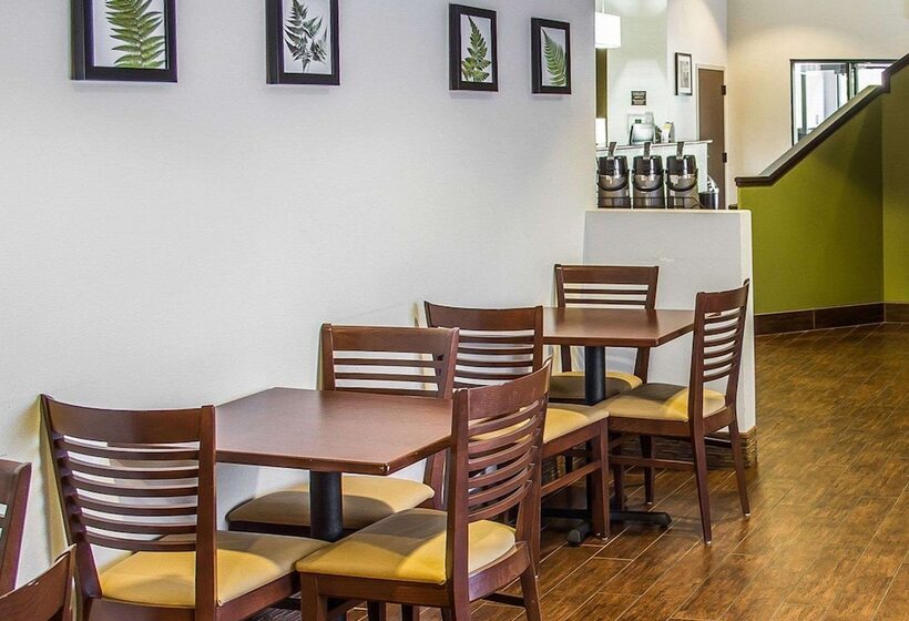 בית מלון כפרי Sleep Inn & Suites Roseburg North Near Medical Center