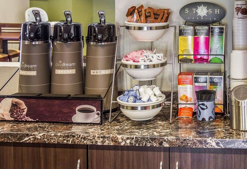 בית מלון כפרי Sleep Inn & Suites Roseburg North Near Medical Center