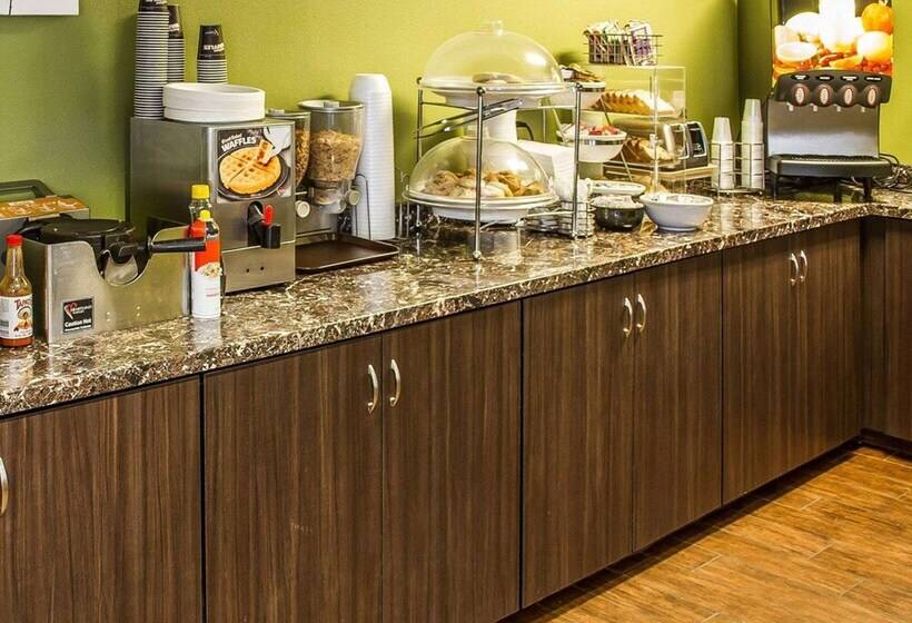 בית מלון כפרי Sleep Inn & Suites Roseburg North Near Medical Center