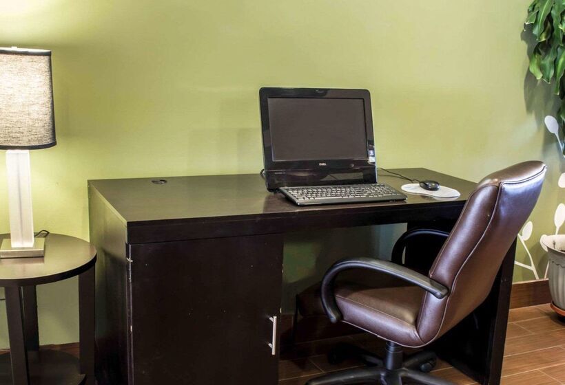 酒店 Sleep Inn & Suites Virginia Horse Center