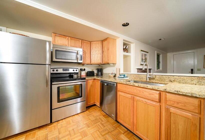 هتل Stoweflake Mountain Resort & Spa