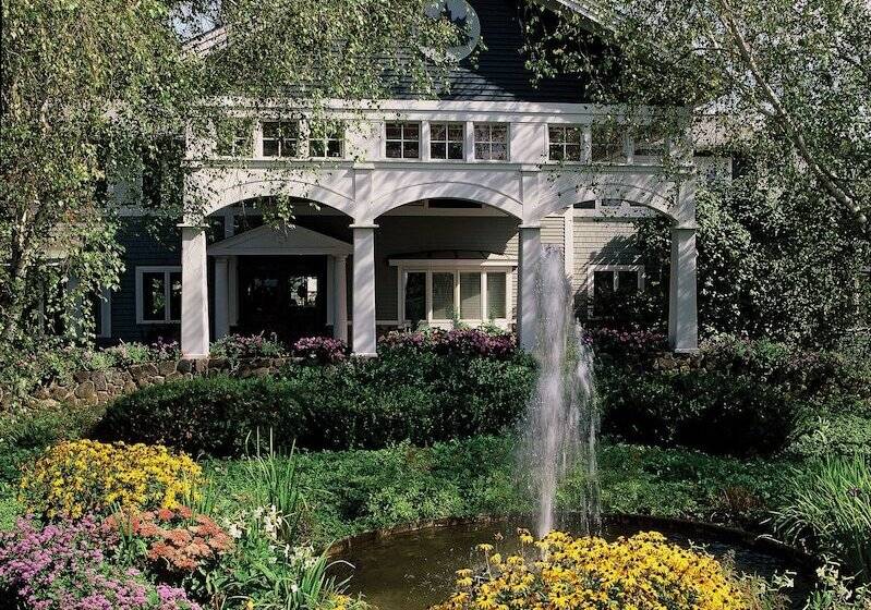 هتل Stoweflake Mountain Resort & Spa