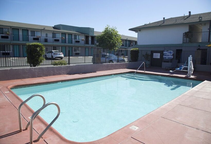 ホテル Studio 6national City, Ca  Naval Base San Diego