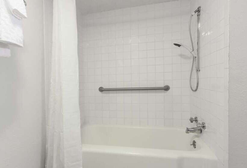 Отель Super 8 By Wyndham Athens Tx