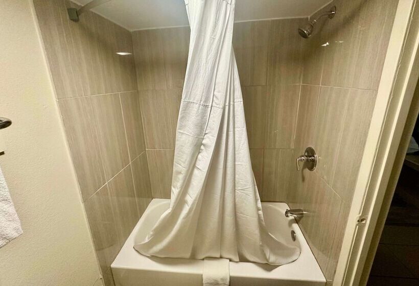 Отель Super 8 By Wyndham Athens Tx