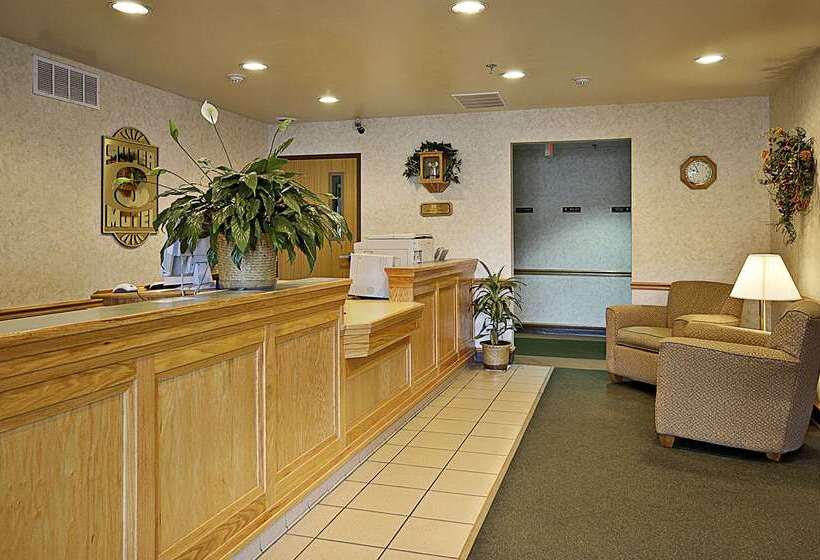 فندق Super 8 By Wyndham Ava