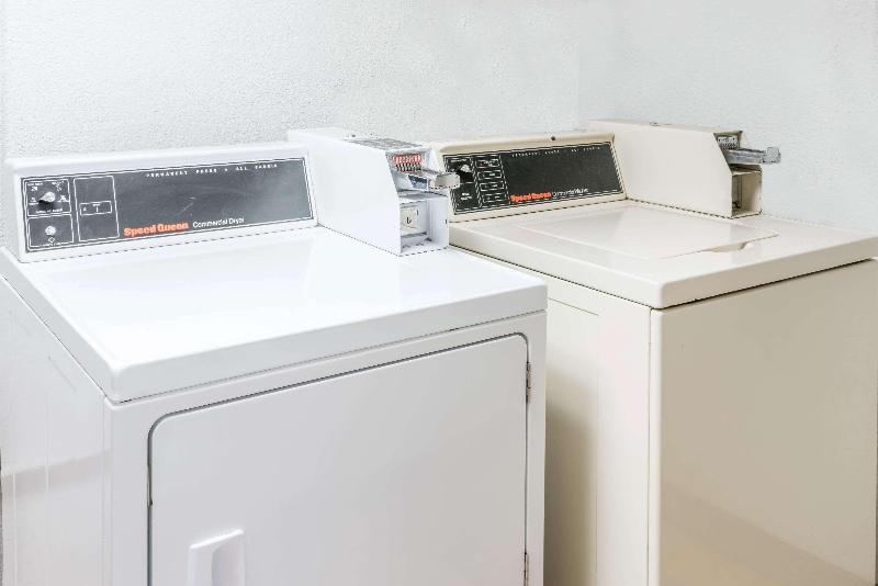 فندق Super 8 By Wyndham Batavia E Of Darien Lake Theme Park