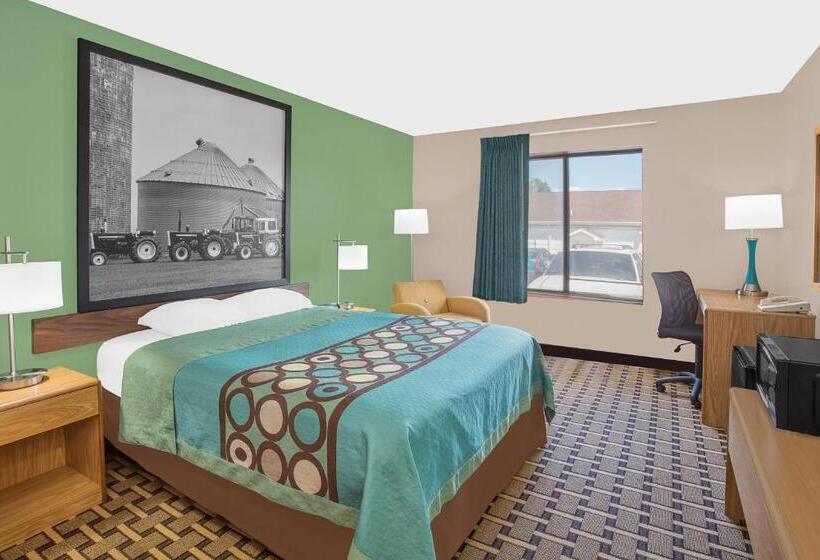 فندق Super 8 By Wyndham Beaver Dam