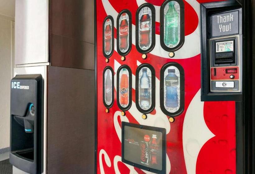 فندق Super 8 By Wyndham Brookhaven