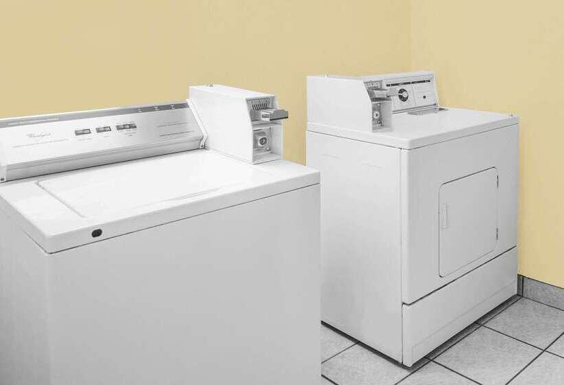 فندق Super 8 By Wyndham Bulls Gap Greeneville Area