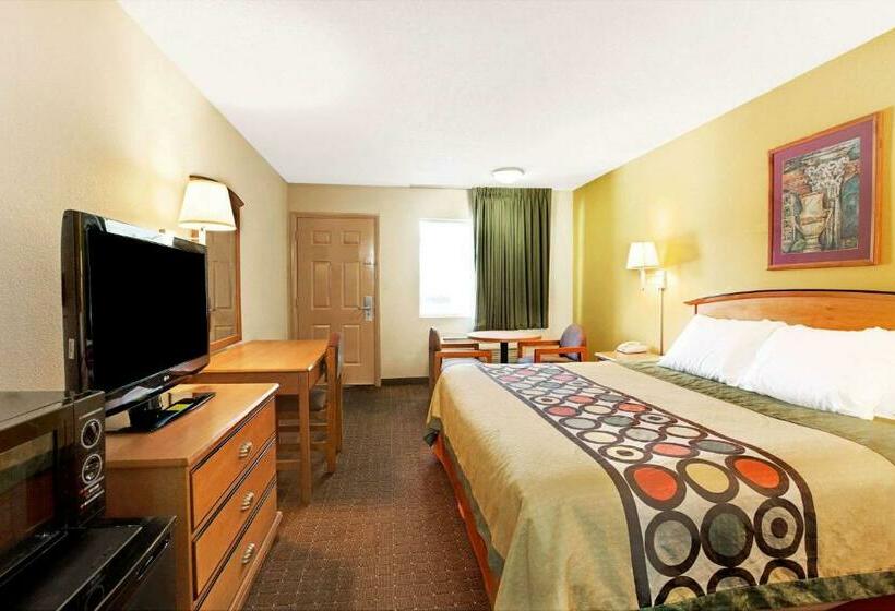 酒店 Super 8 By Wyndham Charlotte Downtown Area