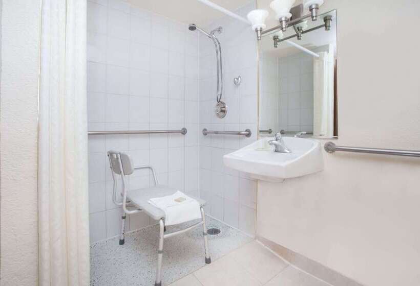 호텔 Super 8 By Wyndham Chicago Il