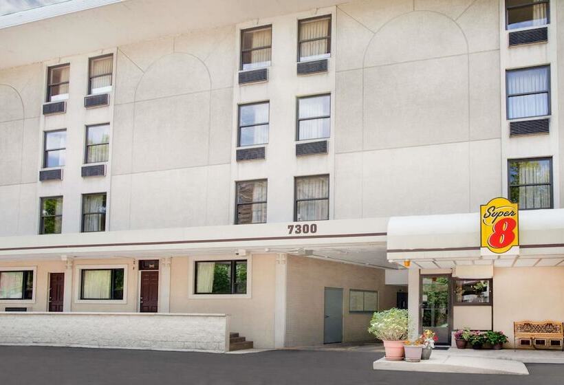 호텔 Super 8 By Wyndham Chicago Il