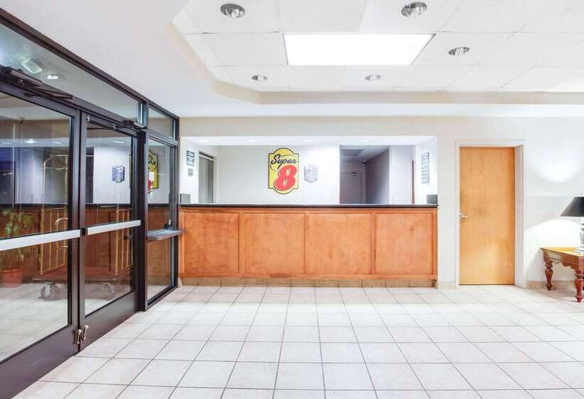 فندق Super 8 By Wyndham Crossville Tn
