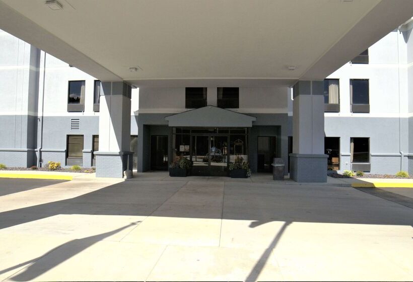 فندق Super 8 By Wyndham Crossville Tn