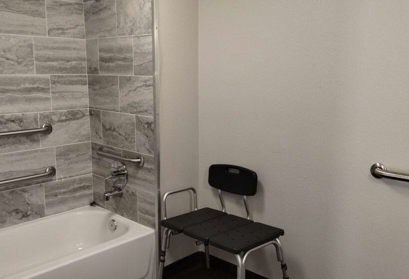 Super 8 Motel By Wyndham Near Fort Lauderdale Arpt